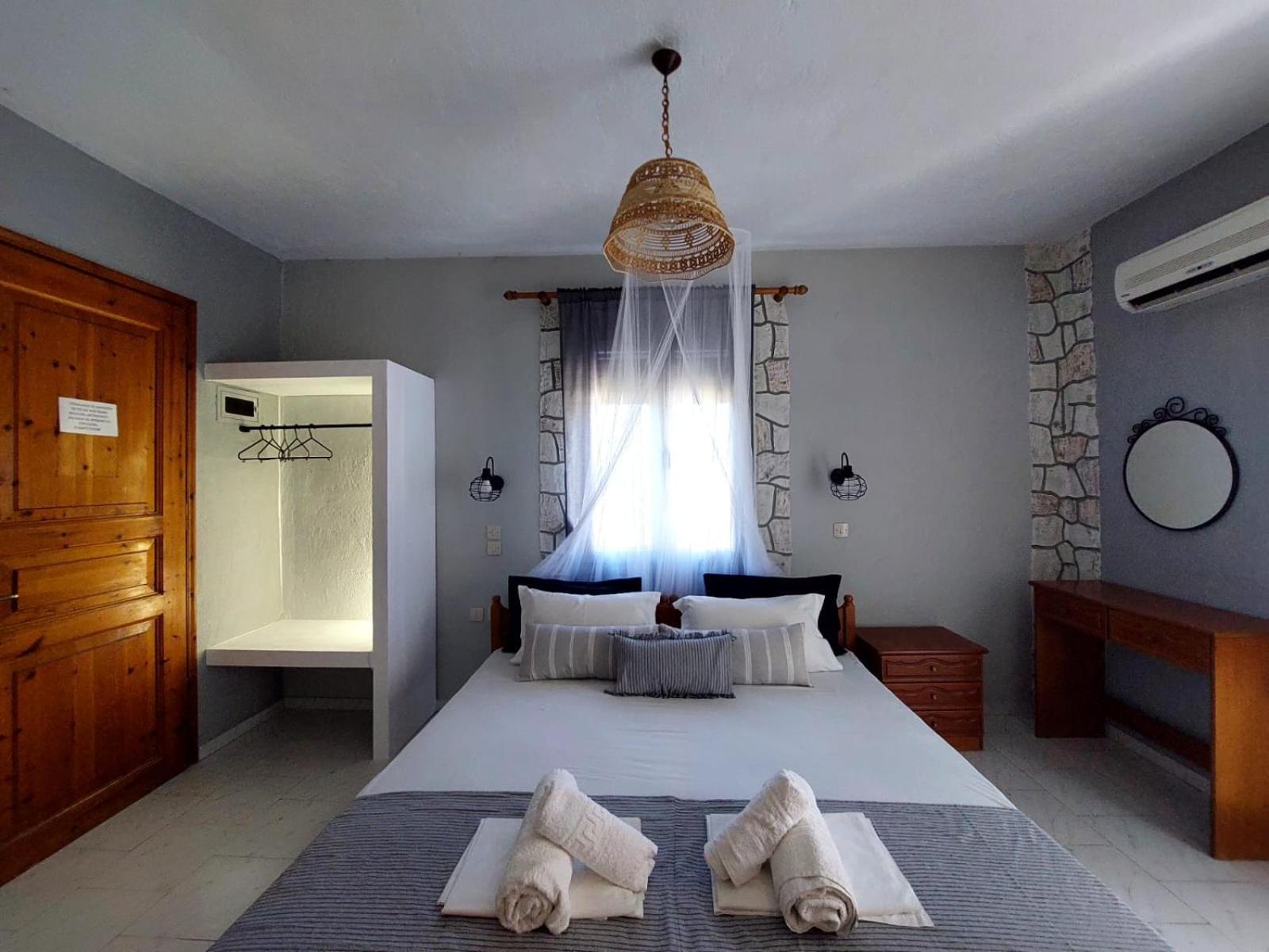 Georgia Apartments Stafylos Extérieur photo