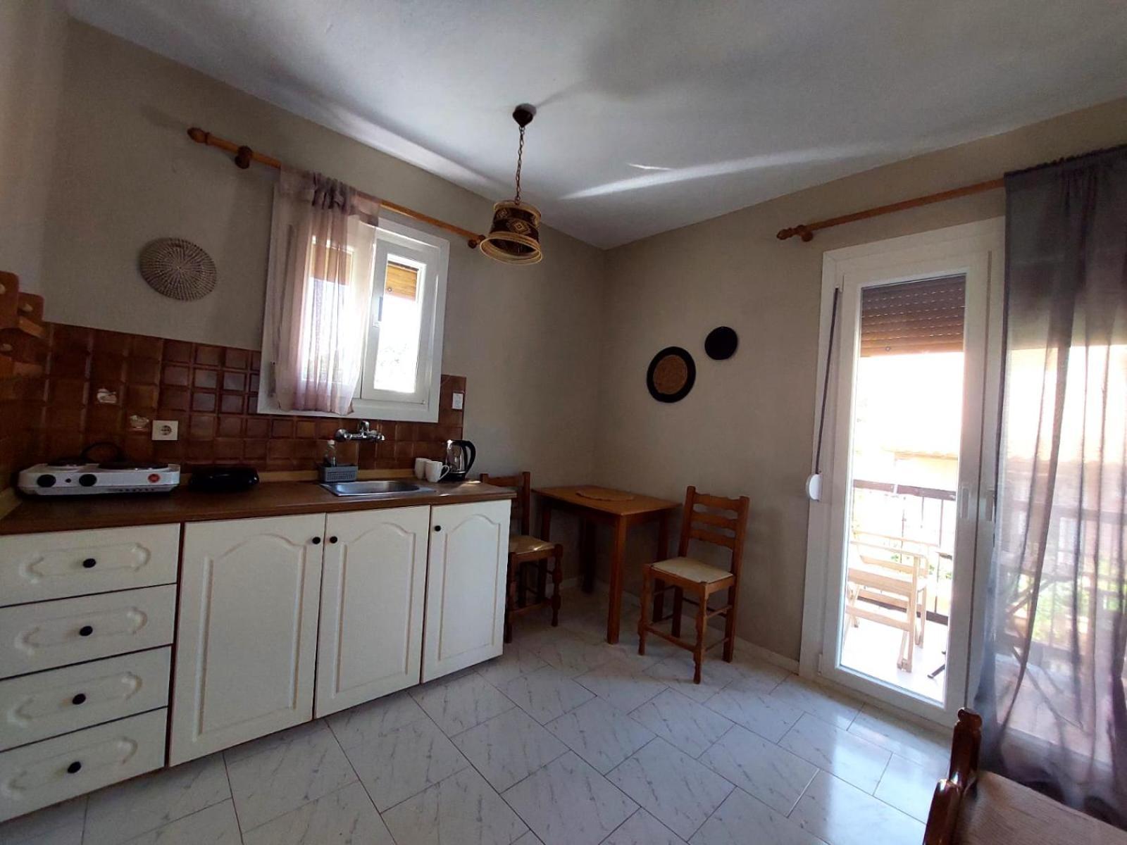 Georgia Apartments Stafylos Extérieur photo