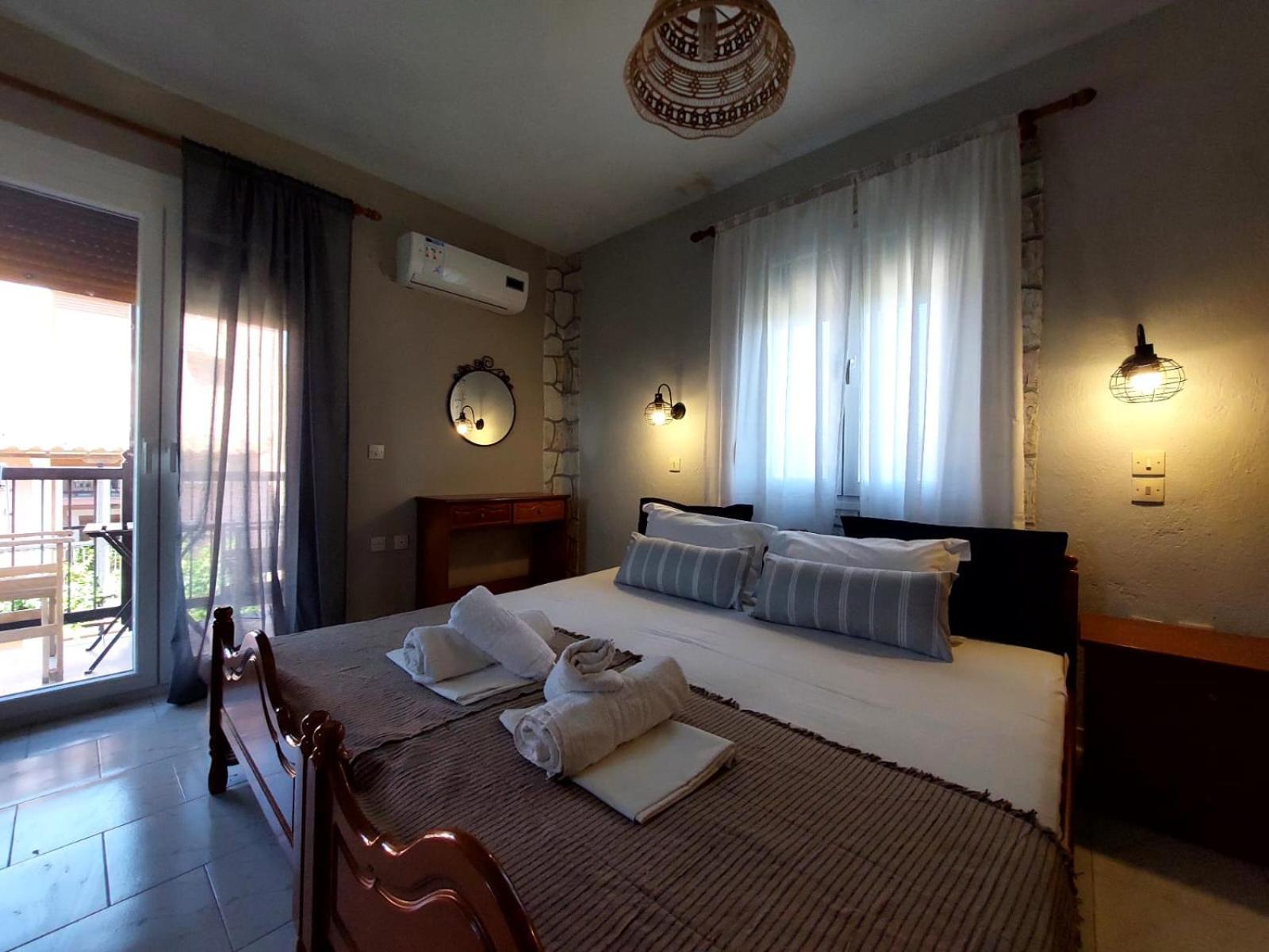 Georgia Apartments Stafylos Chambre photo