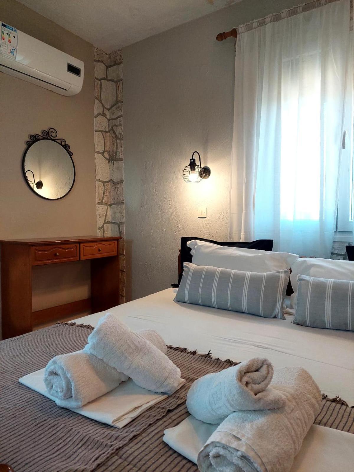 Georgia Apartments Stafylos Extérieur photo