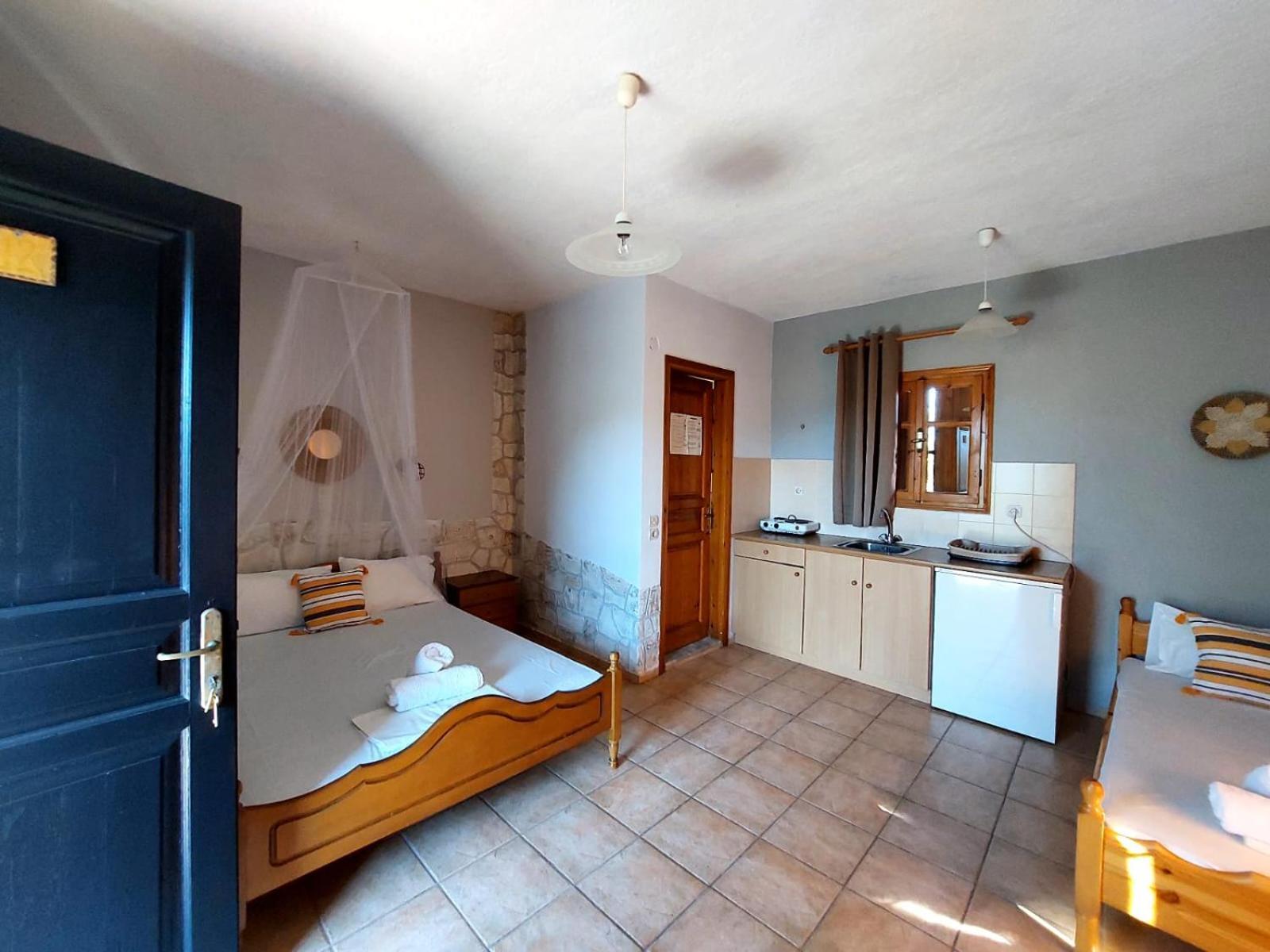 Georgia Apartments Stafylos Chambre photo