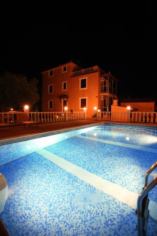 Georgia Apartments Stafylos Extérieur photo