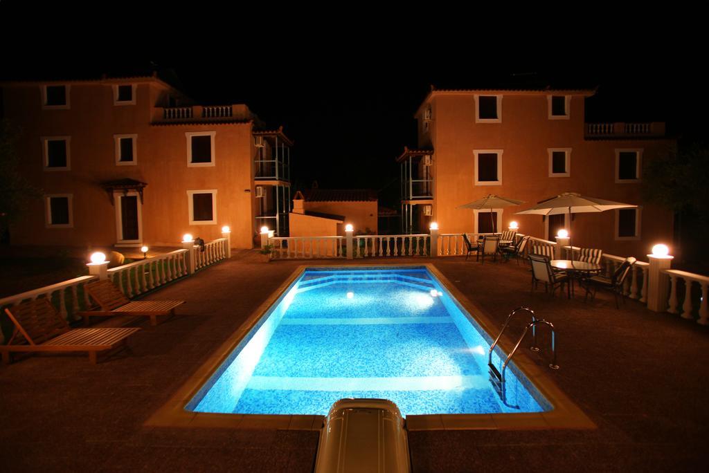 Georgia Apartments Stafylos Extérieur photo